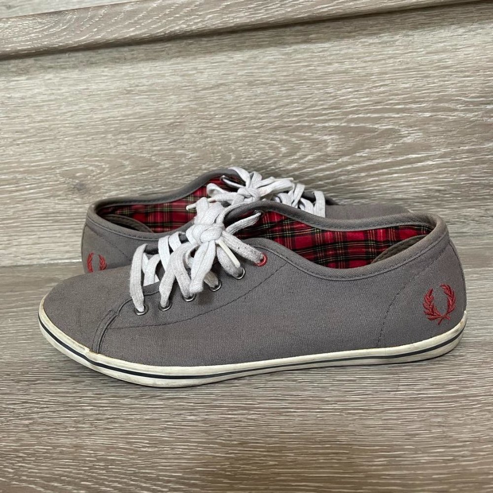 Fred Perry Sneakers Size 6